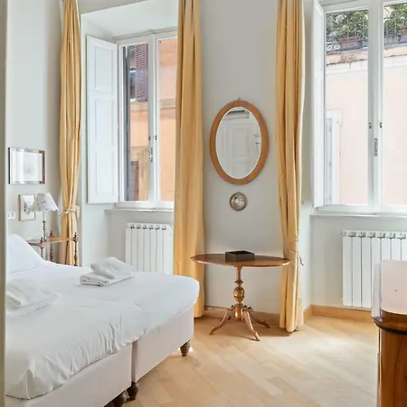 Classic Historical Apt Center Apartment Rom