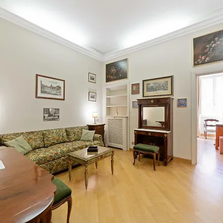 Classic Historical Apt Center Apartment Rom