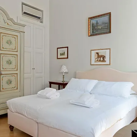 Classic Historical Apt Center